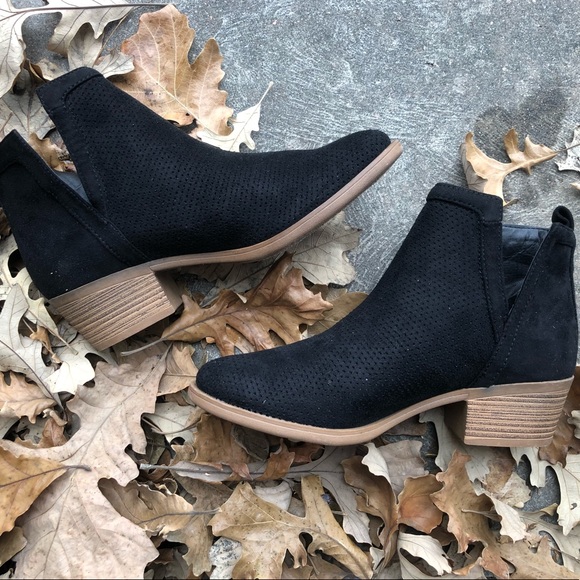 Black booties - Picture 3 of 5